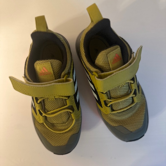 Boys Adidas Terrex Shoes - Picture 9 of 9